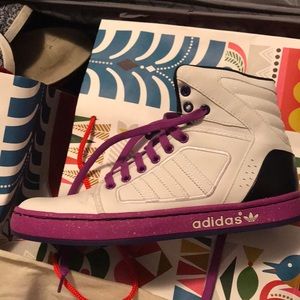 Purple Raleigh adidas hi-top women’s US size 7.5